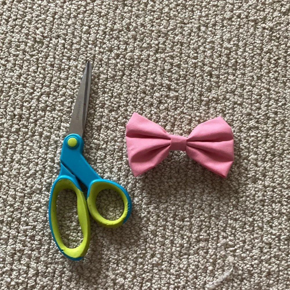 Pink Hair Bow Handmade Girls Women’s Unisex Like New All Hair Types